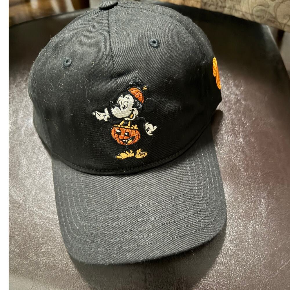 CONCEPT ONE DISNEY MICKEY MOUSE PUMPKIN COSTUME BALLCAP NWT